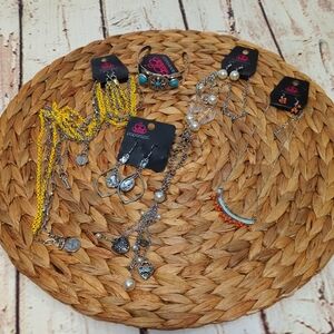 Paparazzi Jewelry Lot of 5 NWT